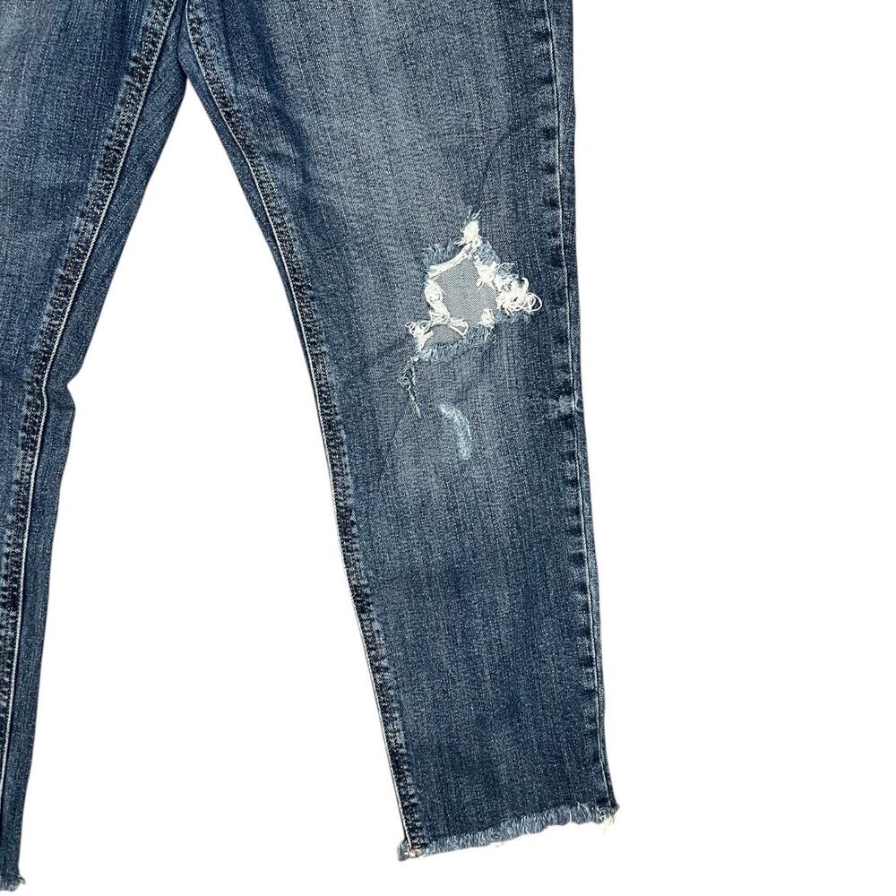 Old navy boyfriend jeans medium wash distressed raw hem everyday casual size 4 - Picture 3 of 5